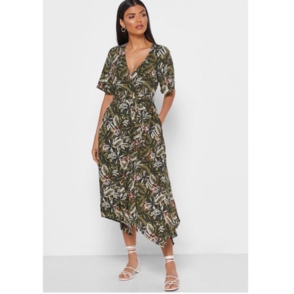 Banana Republic Dresses & Skirts - Banana Republic Tiger handkerchief wrap dress 16